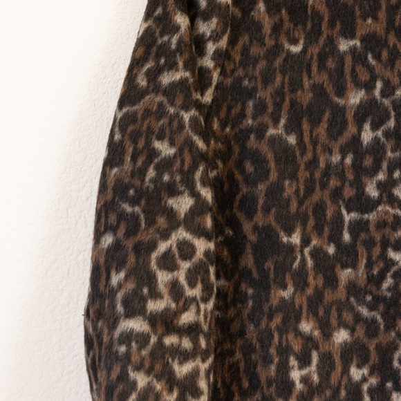 Old Navy subtle leopard print coat, size large. - Picture 2 of 5
